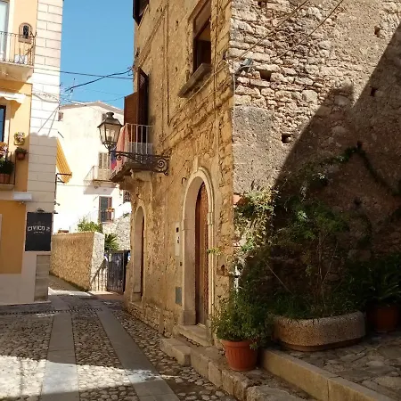 Il Faro Nel Borgo * סן לוצ'ידו