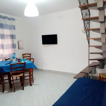 Il Faro Nel Borgo דירה סן לוצ'ידו